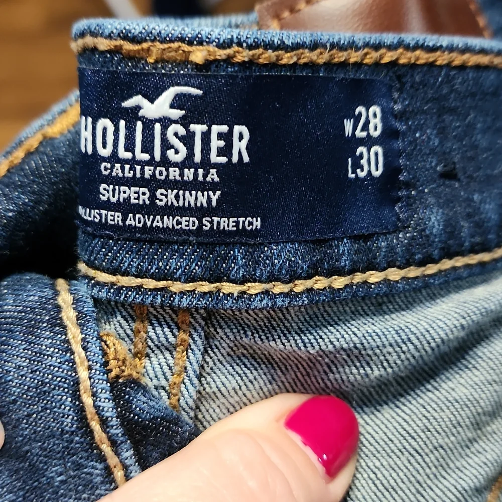Jeans - Picture 2 of 3